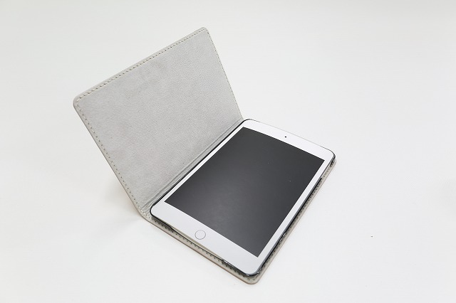 iPad 栃木レザー使用 手帳タイプカバー（オーダーメイド 財布 革小物）