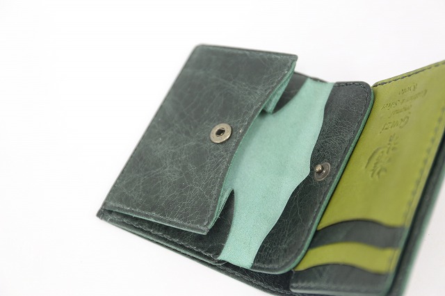 イタリアンタンニン鞣しラクダ革使用 コンパクトセミロングウォレット（二つ折り財布） 特注カスタムオーダー