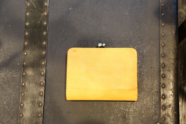 イタリアンタンニン鞣し マヤレザー 使用 コンパクトハーフウォレット（二つ折り財布） 特注カスタムオーダーメイド