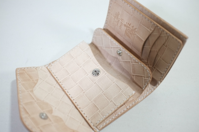 国産タンニン鞣し山羊革（ゴートスキン）使用 セミロングウォレットショートタイプ （三つ折り財布）特注カスタムオーダーメイド
