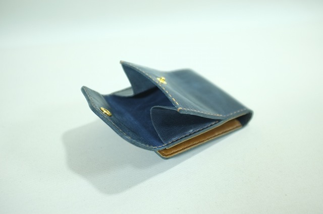 イタリアンタンニン鞣しラクダ革 使用 ハーフウォレット（二つ折り財布）特注フルオーダーメイド