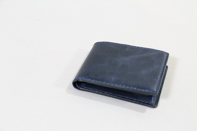 イタリアンタンニン鞣しラクダ革 使用 変形ハーフウォレット（二つ折り財布）特注オーダーメイド