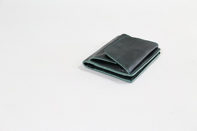 イタリアンタンニン鞣しラクダ革 使用 ハーフウォレット（二つ折り財布）特注フルオーダーメイド