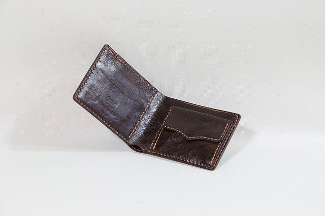 イタリアンタンニン鞣しラクダ革 二つ折り財布（ハーフウォレット）特注カスタムオーダーメイド