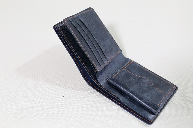 イタリアンタンニン鞣しのらくだ革使用ハーフウォレット（大容量二つ折り財布）特注オーダーメイド