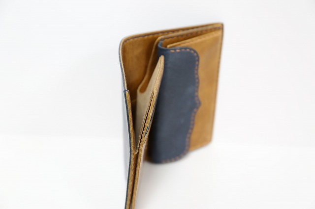 イタリアンタンニン鞣しラクダ革使用 セミロングウォレット （二つ折り財布）特注カスタムオーダーメイド